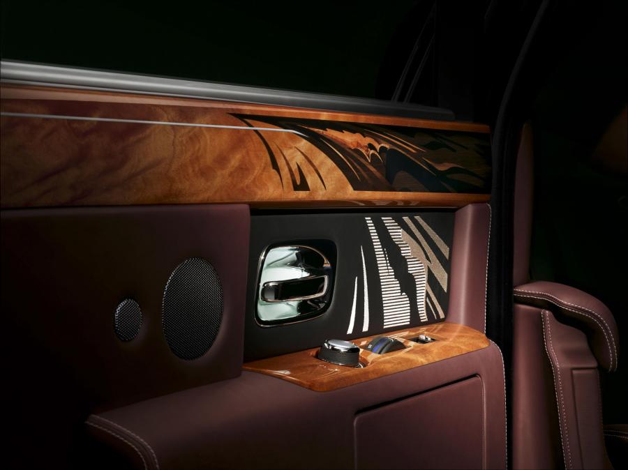  Rolls-Royce Phantom Pinnacle Travel 2014 года  (фото 5 из 9)
